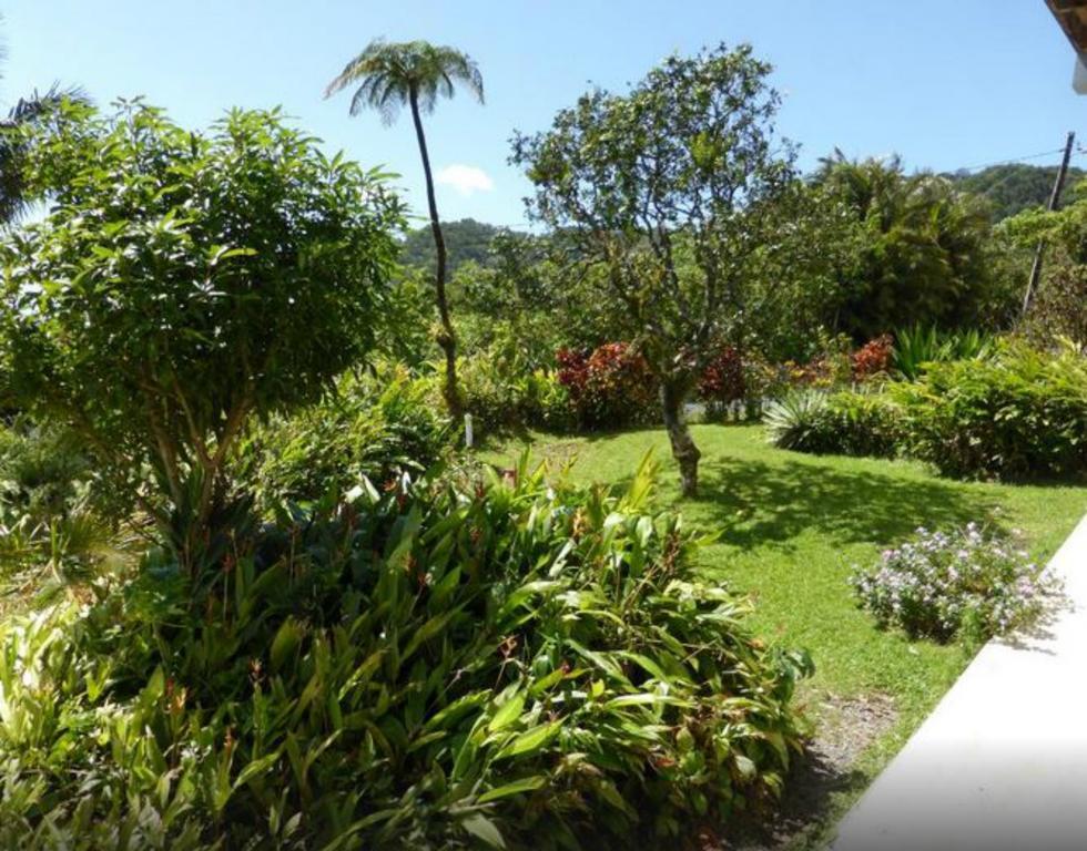 Roxys Mountain Lodge Laudat ภายนอก รูปภาพ