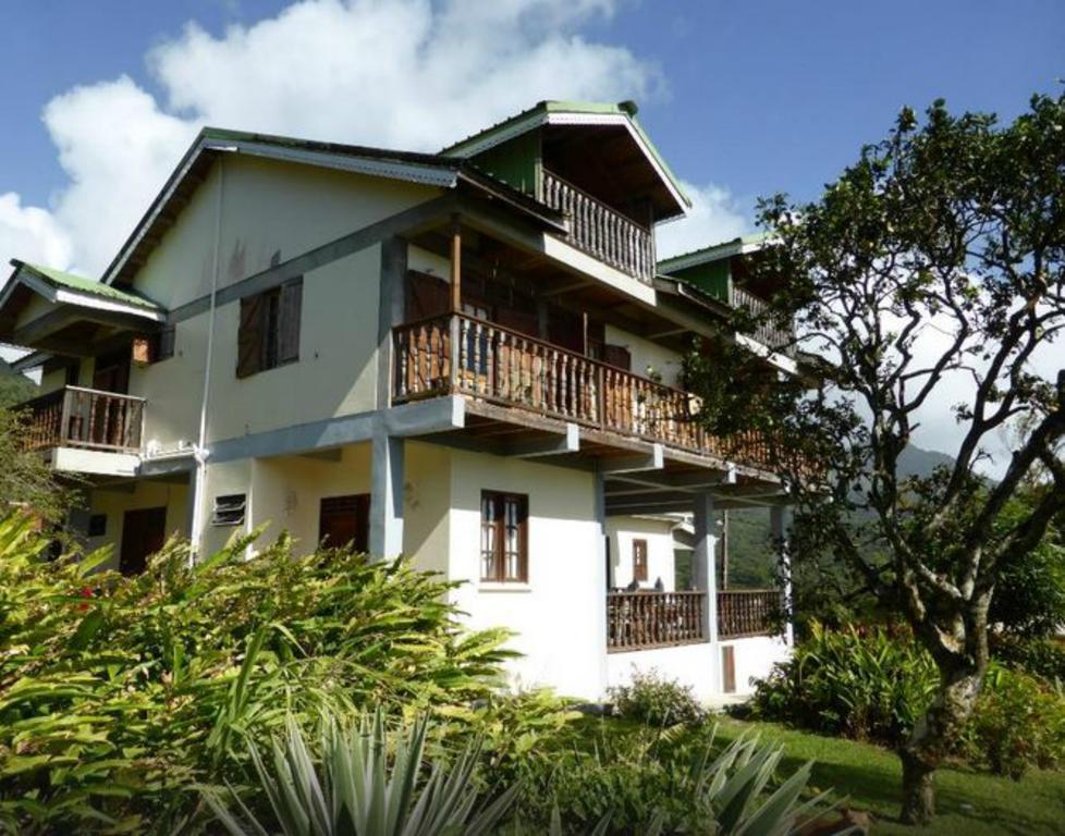 Roxys Mountain Lodge Laudat ภายนอก รูปภาพ